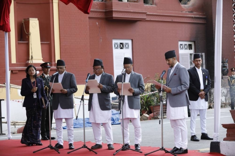 नयाँ ऊर्जा सहित चार मन्त्रीको सपथ, प्राविधिक र अनुभवी अनुहारहरूको प्रवेश